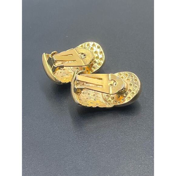 Vintage Signed Francesca
Romano Blue Sodalite Etruscan Clip On Earrings - Picture 14 of 16